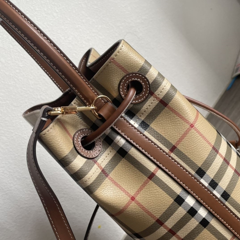Bv*b*rry bucket bags